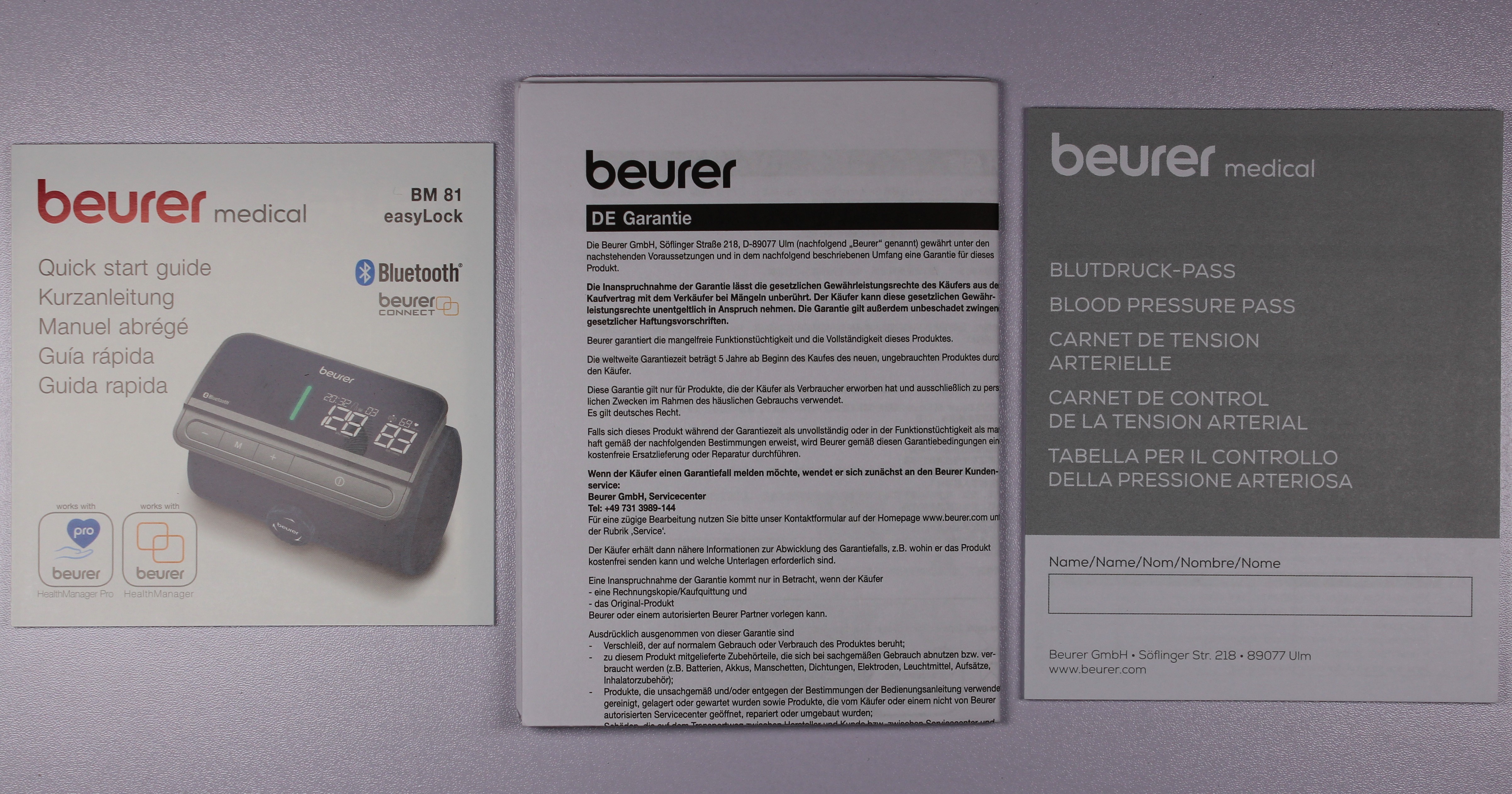 Lieferumfang - Schnellstartanleitung, Garantiebescheinigung, Blutdruck-Pass